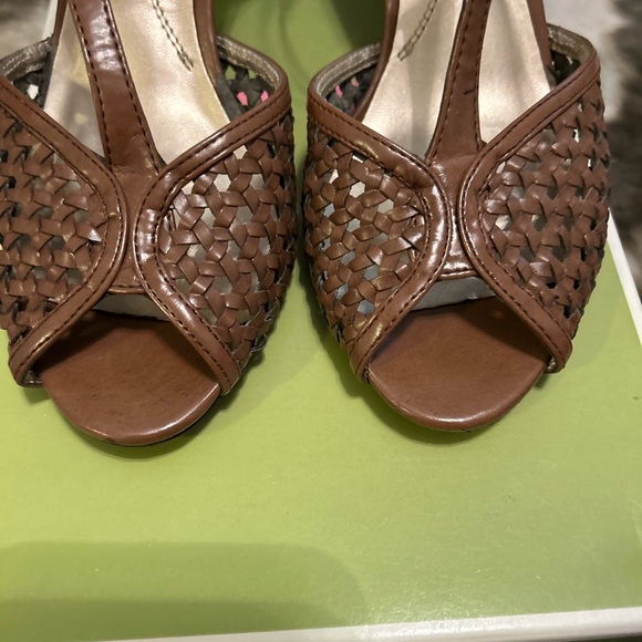 Naturalizer Brown Woven Heels with T-Strap Design - Picture 7 of 7